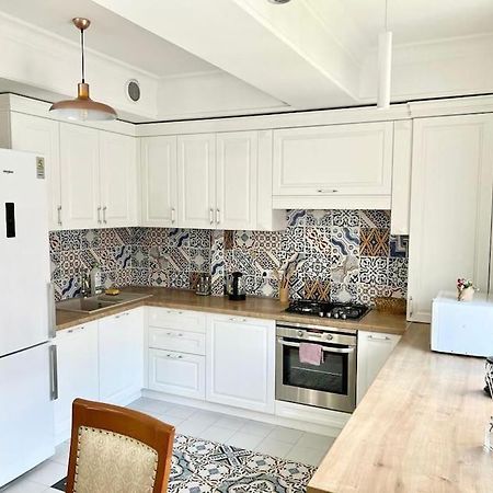 Very Large Apartment For Family! On Milestiu! Kiszyniów Zewnętrze zdjęcie