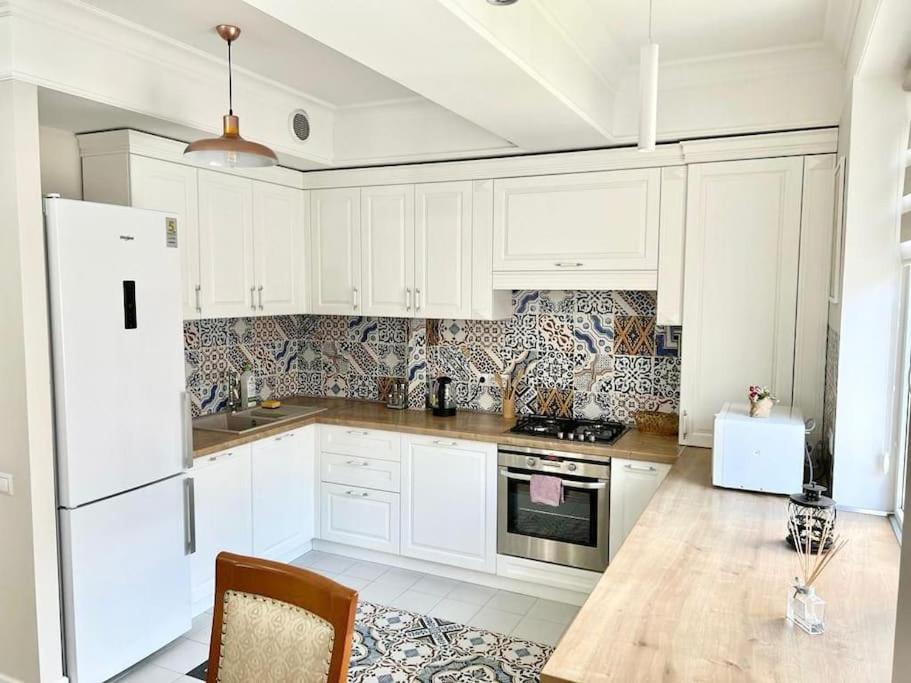 Very Large Apartment For Family! On Milestiu! Kiszyniów Zewnętrze zdjęcie